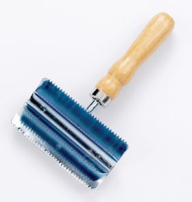Lincoln Small Metal Curry Comb - Lincoln